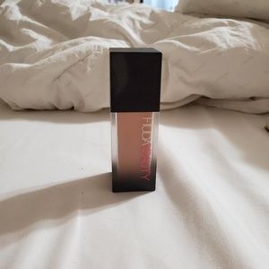 Huda Beauty Foundation